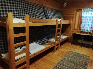 Курортные отели Old Pine Husky Lodge Кеминмаа Двухместный номер с 2 отдельными кроватями и общим туалетом-4
